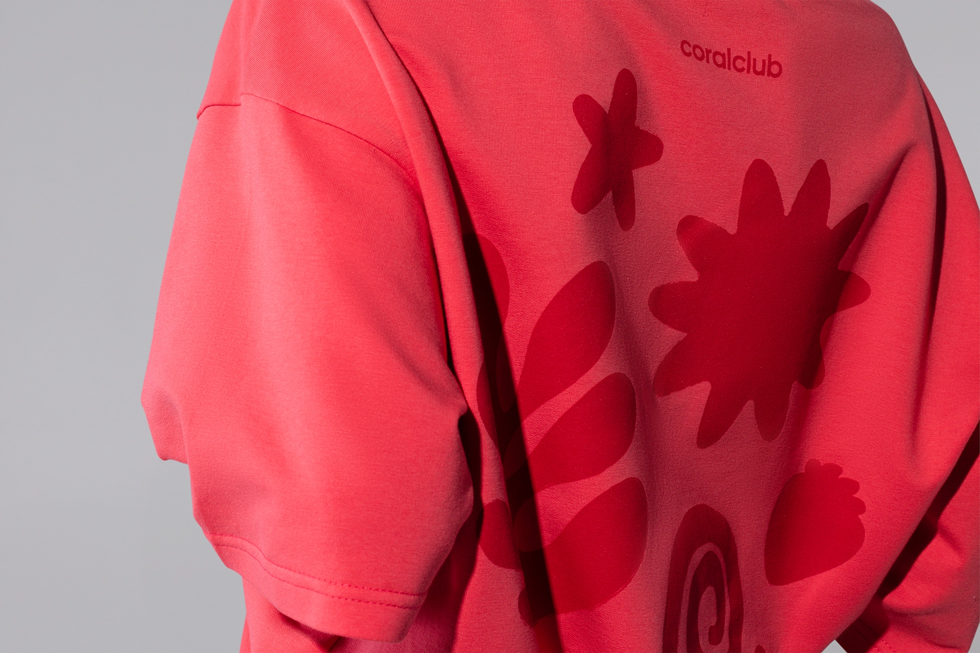 ოვერსაიზი მაისური, რძისფერი