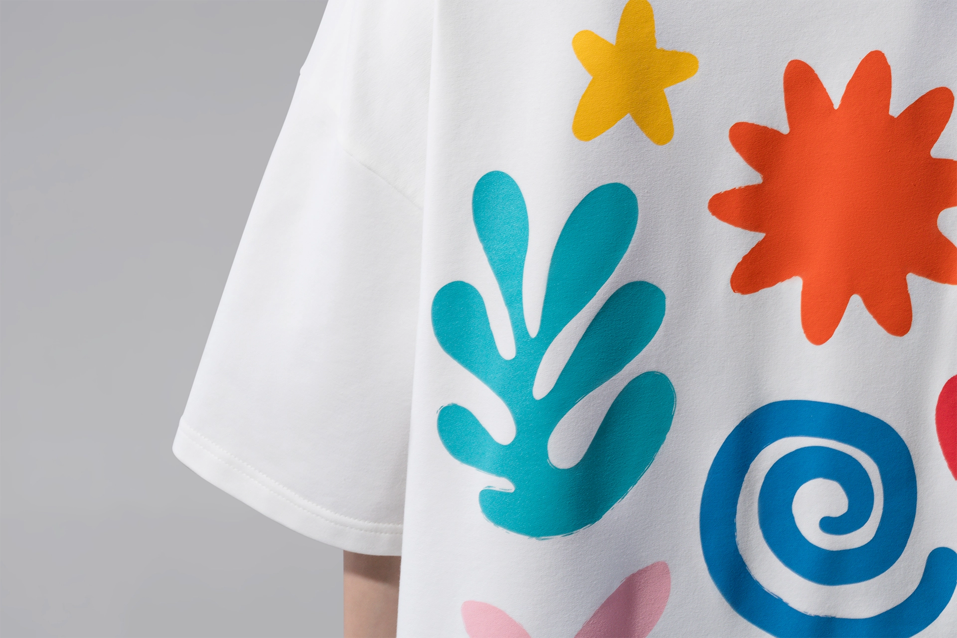 ოვერსაიზი მაისური, რძისფერი